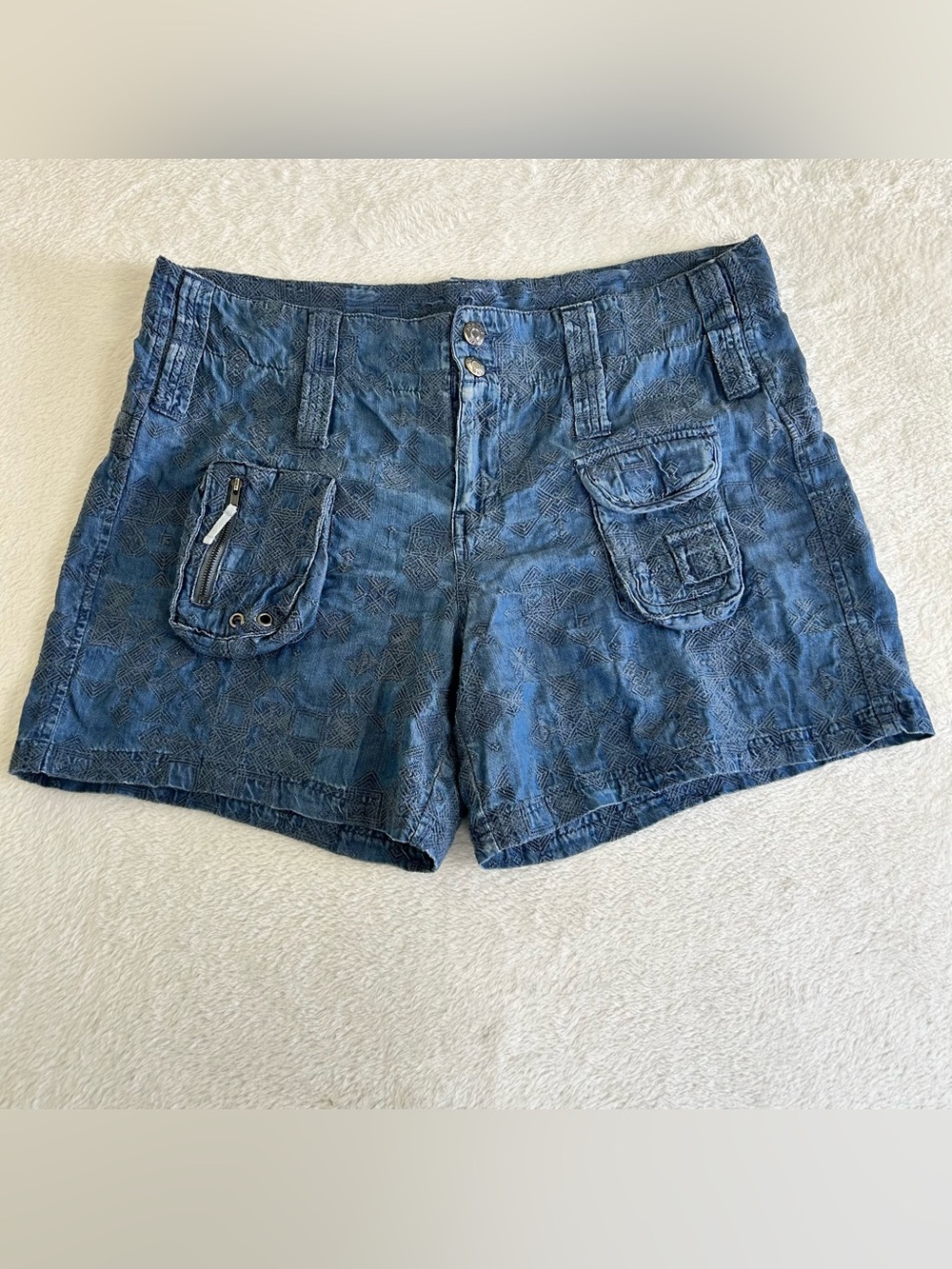 Johnny Was Shorts Women's Size 14 Blue Zuma Embroidered Cargo Denim